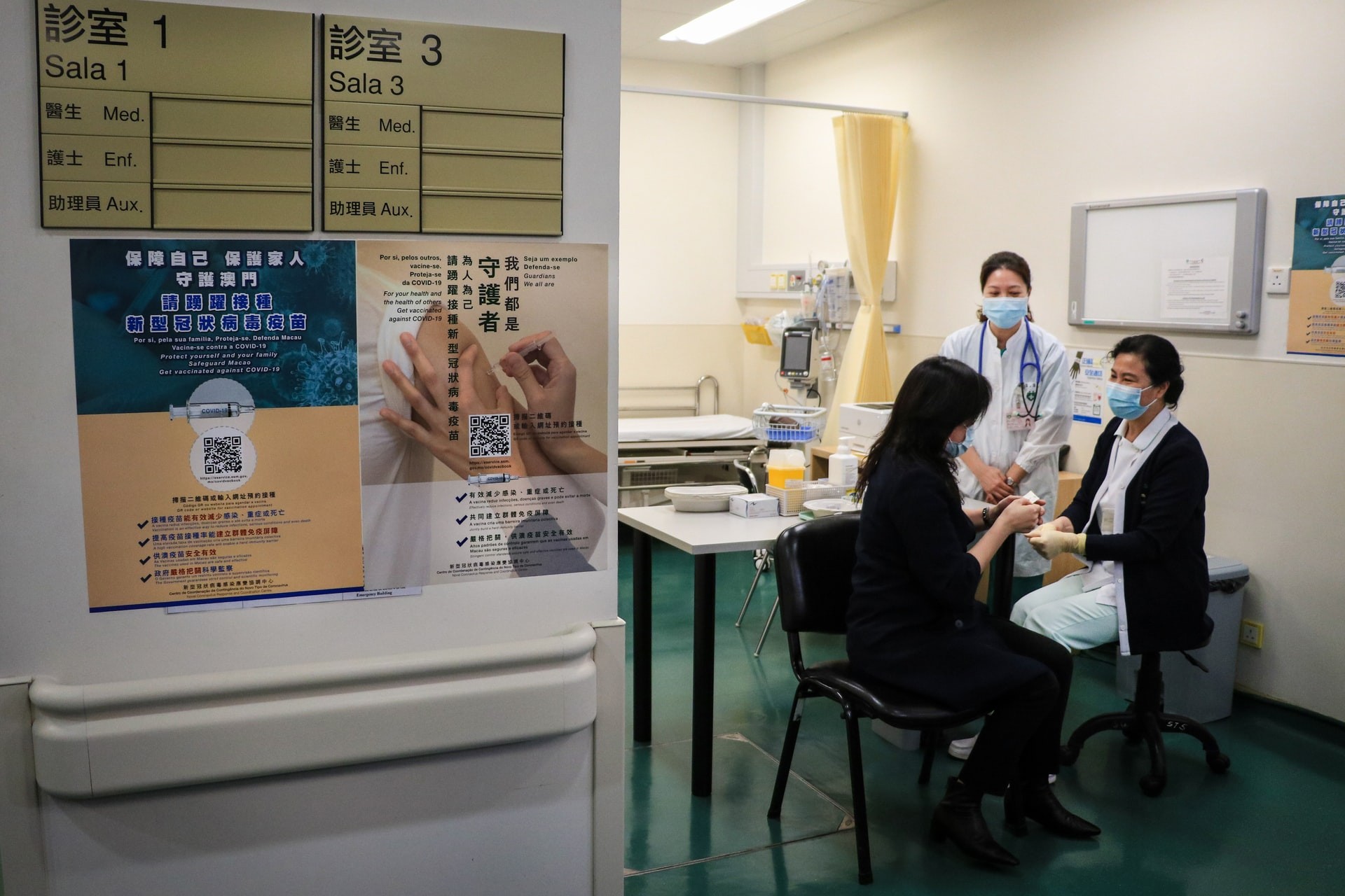 Entre os 148 voluntários que receberam a vacina na fase 1, produto não causou efeitos adversos graves em adultos ou idosos. (Foto: Macau Photo Agency/Unsplash)