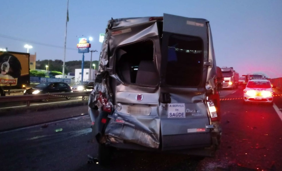 Engavetamento interdita a Rodovia Raposo Tavares e provoca mortes em Sorocaba — Foto: Arquivo Pessoal