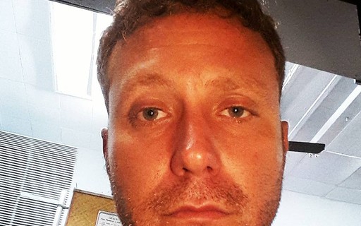 Apos Anuncio De Paternidade Sergio Hondjakoff Surge Solteiro E Convoca Gatinhas Para Sua Quarentena Revista Marie Claire Celebridades Sergio francisco hondjakoff mendonca (born august 15, 1984) is a brazilian american actor and singer. hondjakoff surge solteiro