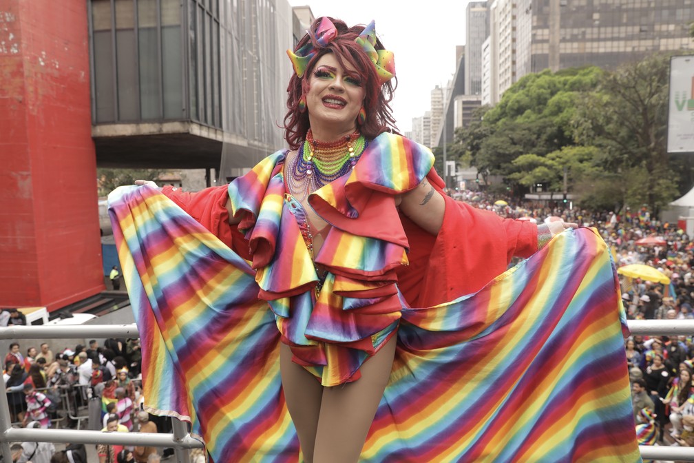 Dimmy Kier na 26ª edição da Parada do Orgulho LGBT+ — Foto: Celso Tavares/g1