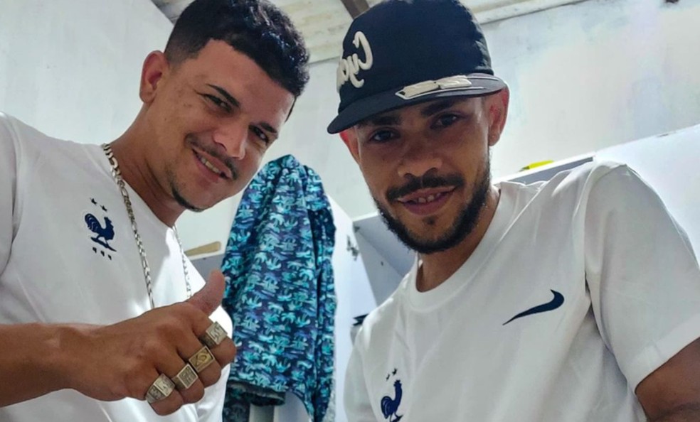 MC Pitbull da Firma (à esquerda) e MC Strick em foto postada nas redes sociais — Foto: Reprodução/Instagram