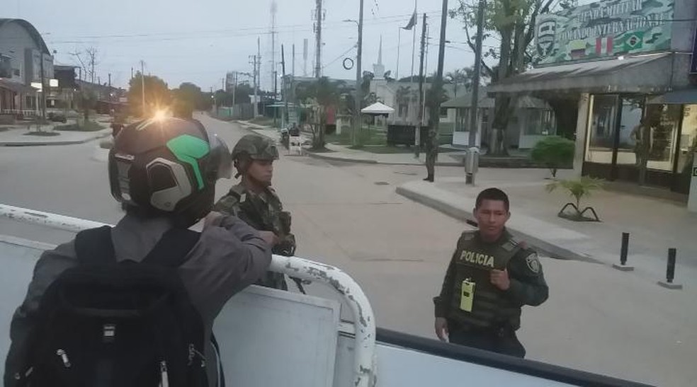 Fronteira fechada entre Tabatinga e Letícia — Foto: Ronei Elias/Rede Amazônica