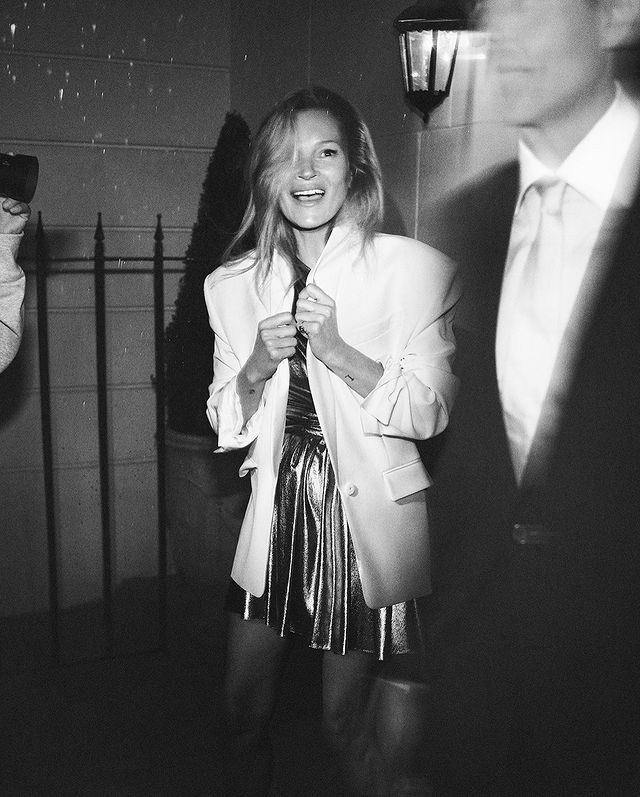 Kate Moss lança coleção-cápsula de festa com a Zara (Foto: David Sims/Instagram)