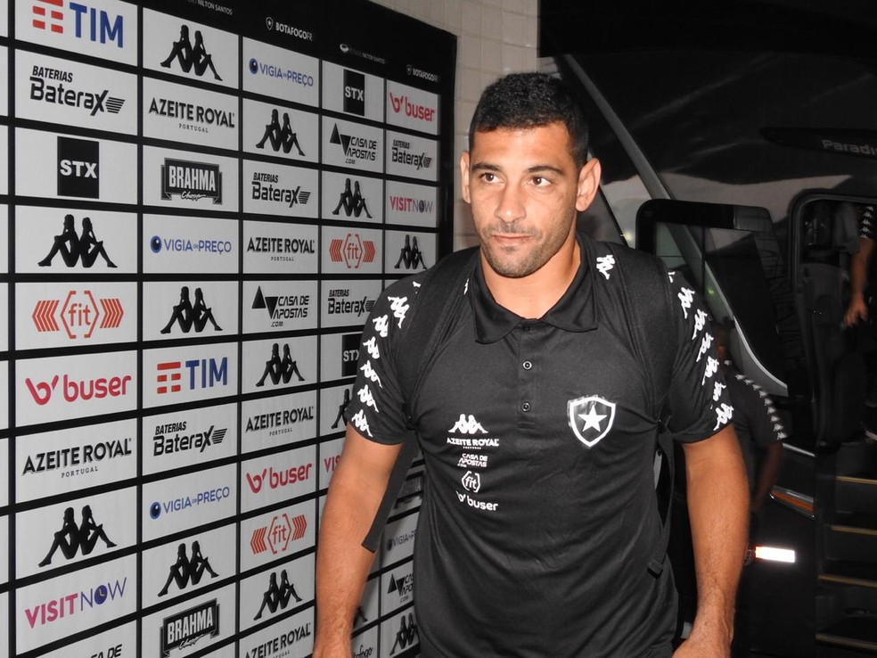 Diego Souza está emprestado ao Botafogo — Foto: Fred Gomes / GloboEsporte.com