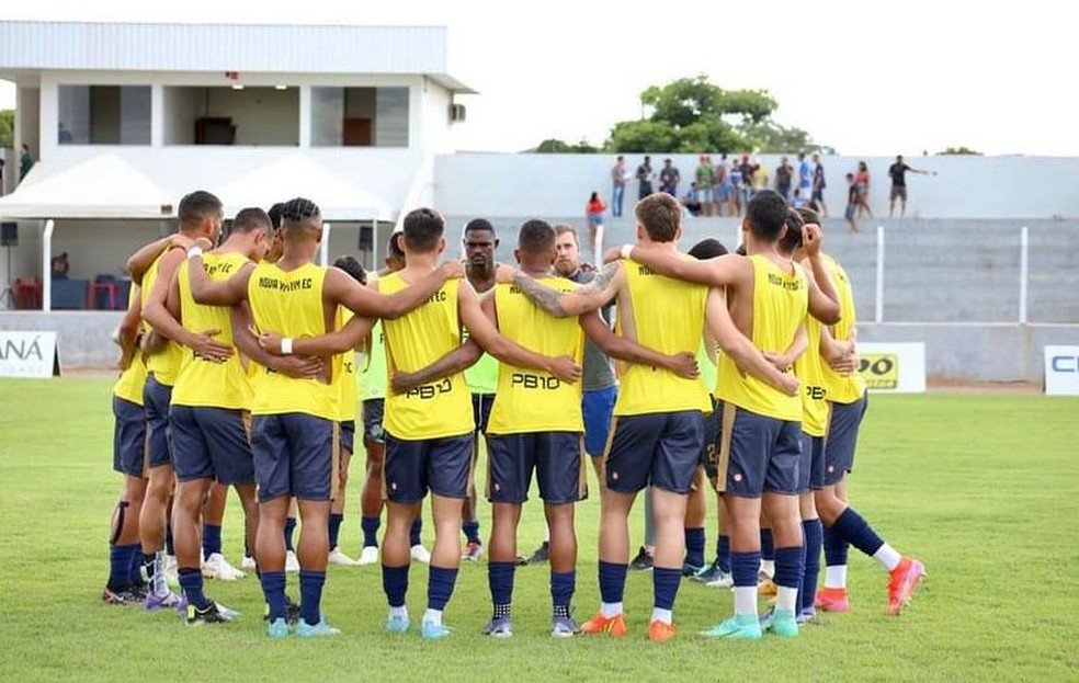 Nova Mutum em treinamento no Valdir Doilho Wons &acirc; Foto: Eliseu Siqueira