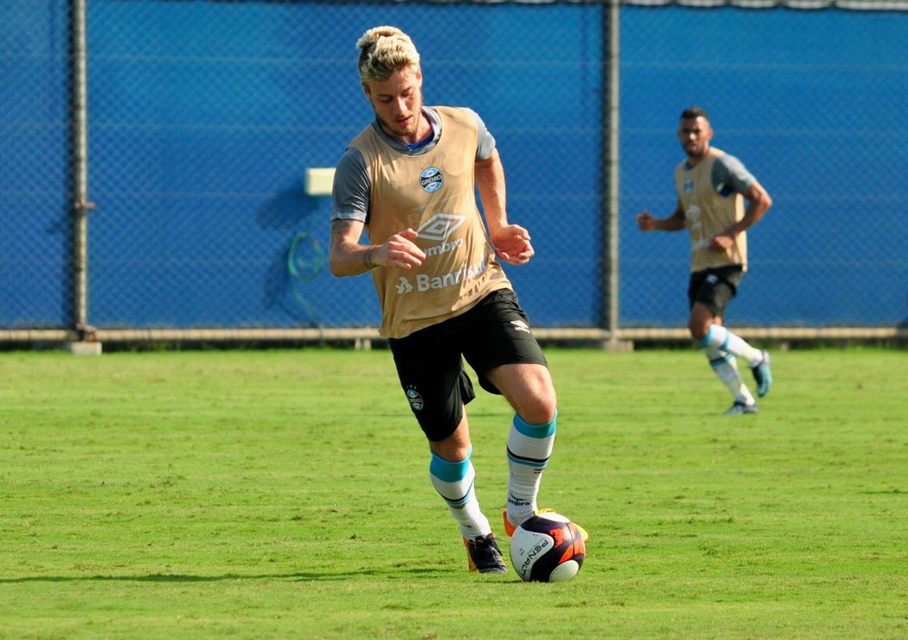 Ex-Botafogo, Luís Henrique elege Grêmio como caminho certo para retomada