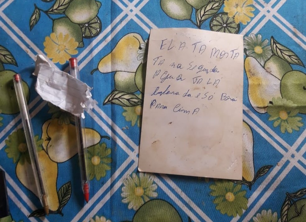 Suspeito deixou bilhete indicando onde estava o corpo — Foto: Polícia Civil/Divulgação