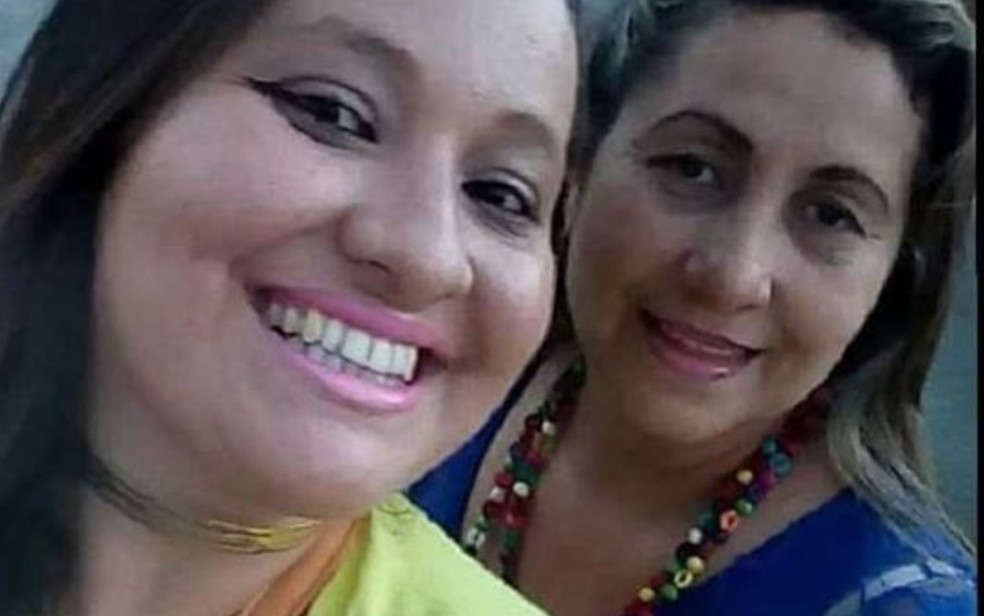 Professora Lucimar Neves, de 59 anos, e a filha dela, Camila Neves, 35, morreram vítimas da Covid-19 — Foto: Reprodução/Facebook