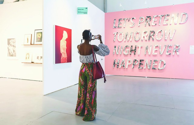 Bal Harbour Shops traz instalação de Lily Kwong para a Art Basel Miami Beach (Foto: Divulgação)