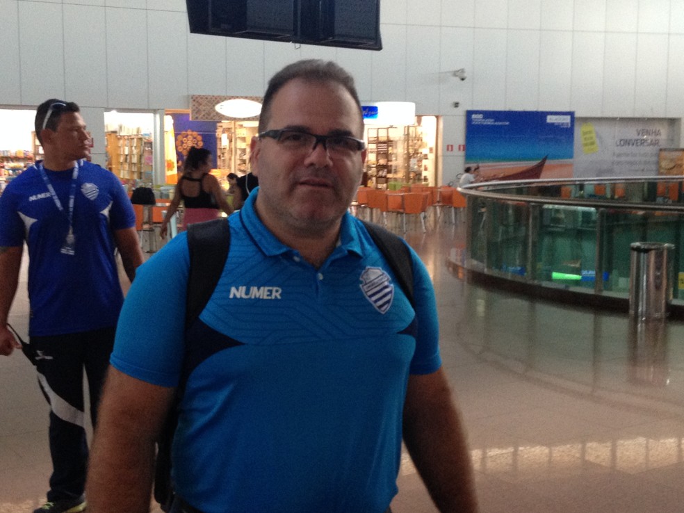 Marcelo de Jesus organiza as viagens do CSA — Foto: Rafael Brito/GloboEsporte.com