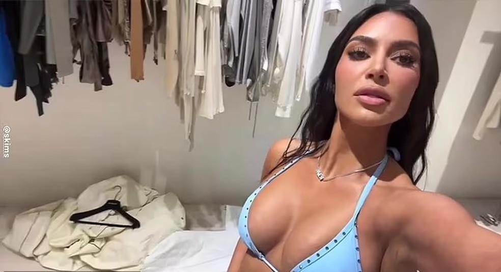 Kim Kardashian mostrou aos seguidores a sua nova coleção de roupas de banho — Foto:  Instagram