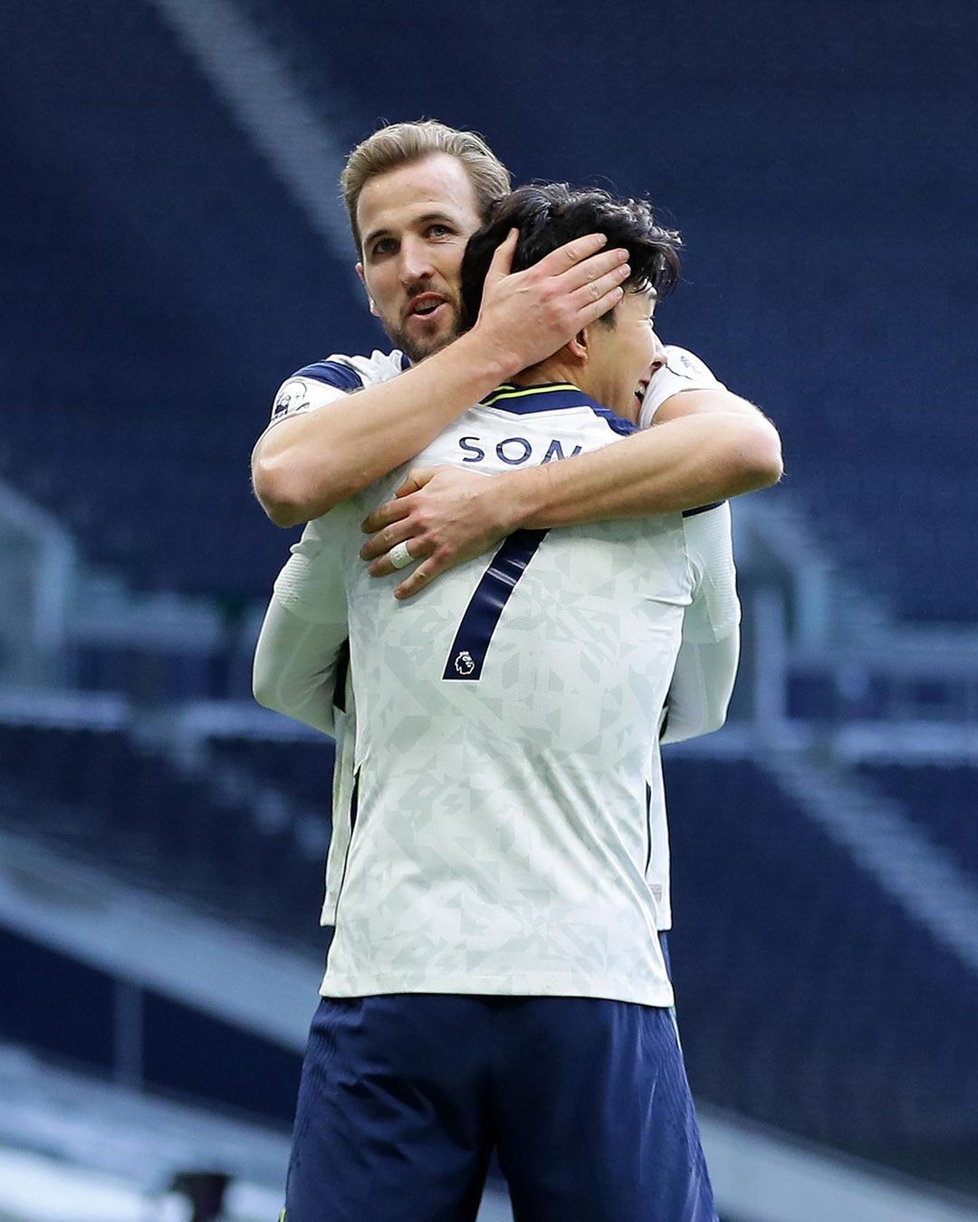 Harry Kane e Son Heung-min, jogadores do time inglês Tottenham (Foto: Reprodução/Instagram)