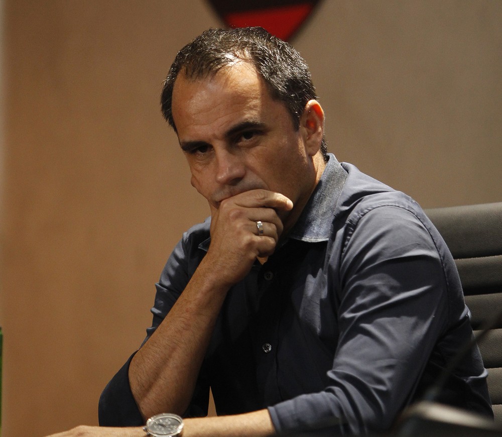 Rodrigo Caetano é suspenso por 30 dias pelo TJD-RJ