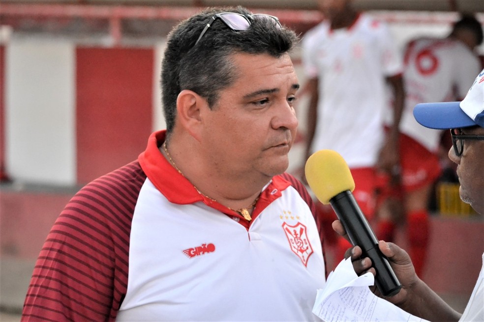 Diretoria do Sergipe anuncia saída do técnico Fernando Dourado | sergipe |  ge