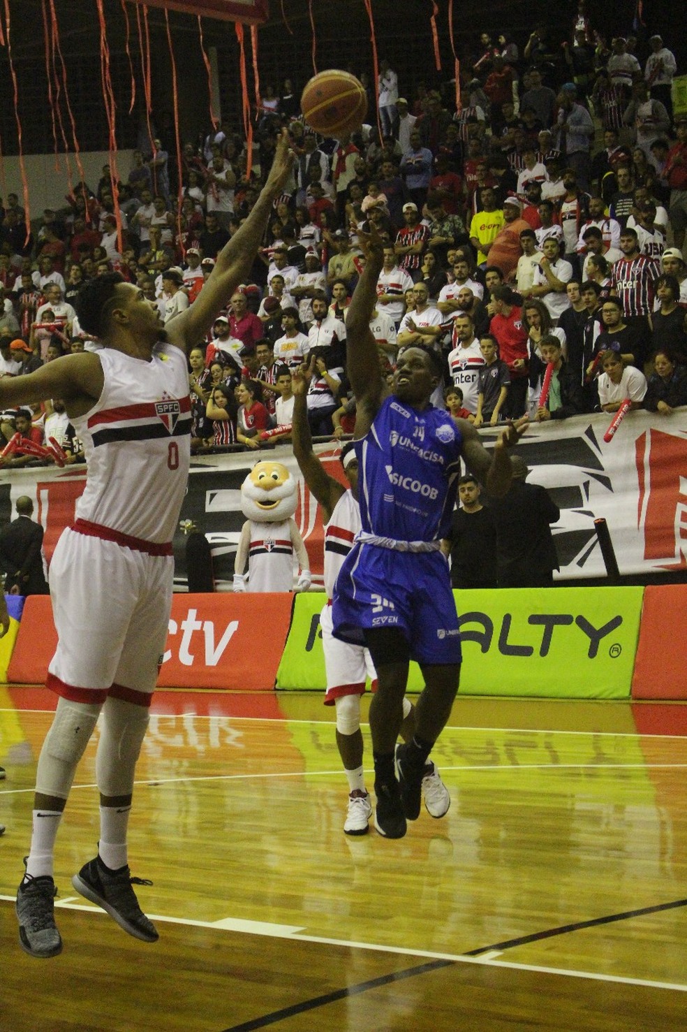 Sao Paulo Vence A Unifacisa Por Um Ponto E Empata Serie Final Da Liga Ouro De Basquete Basquete Ge