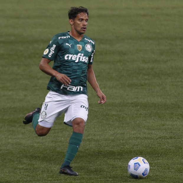 Gustavo Scarpa, atuando pelo Palmeiras (Foto: Getty Images)