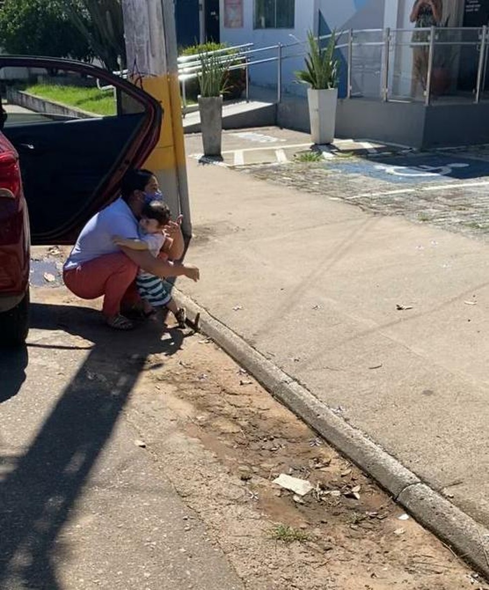 Médica pediu afastamento do hospital para poder amamentar e cuidar do filho  — Foto: Arquivo pessoal 