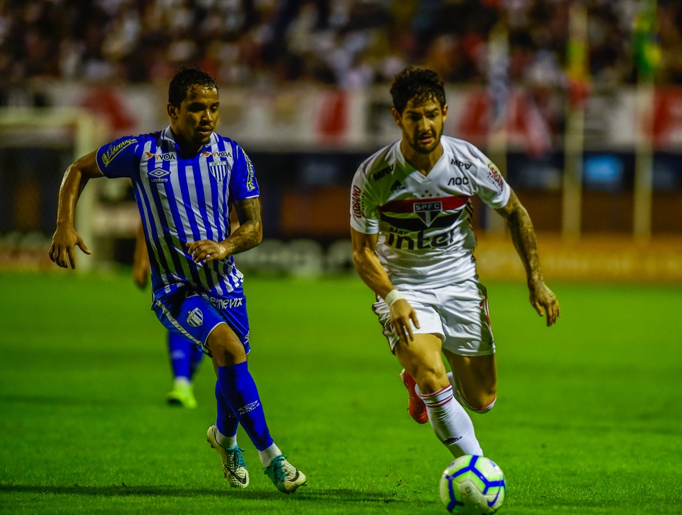 Alexandre Pato não jogou bem contra o Avaí — Foto: Antônio Carlos Mafalda/Agência Estado