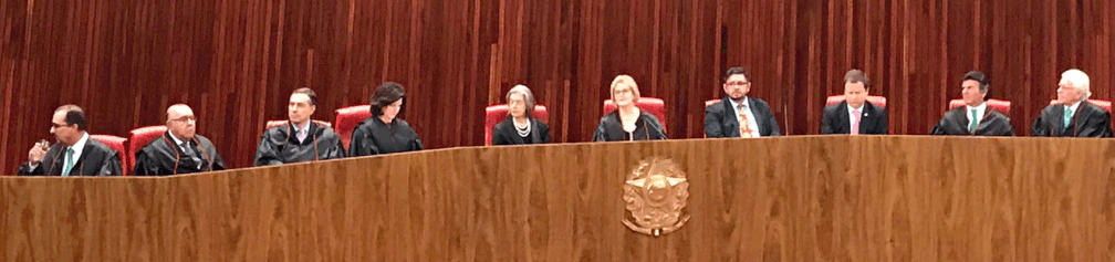 Ministros do TSE durante a sessão de posse de Rosa Weber na presidência do tribunal (Foto: Gustavo Garcia / G1)