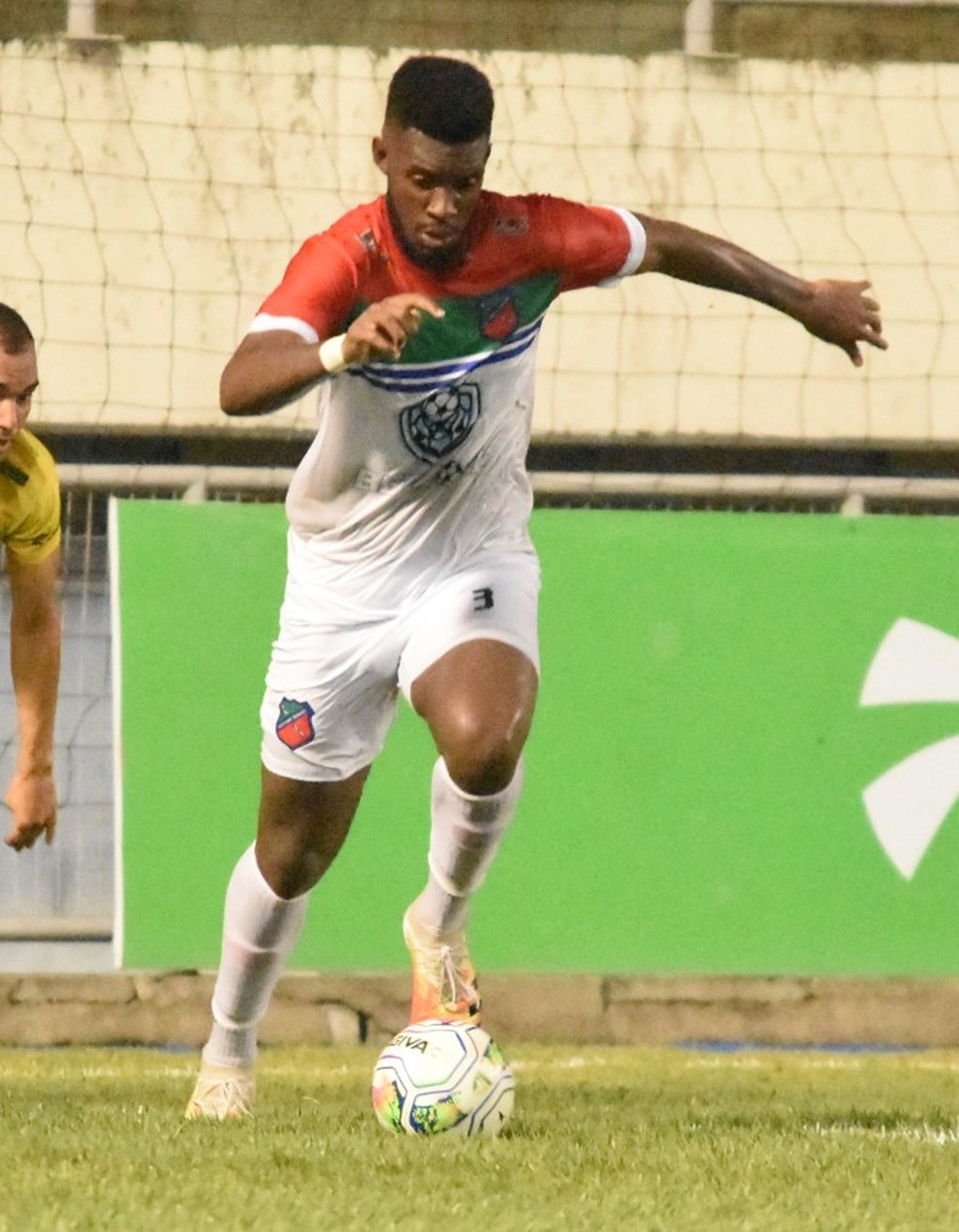 Zagueiro Luiz Fernando não teve contrato renovado com Humaitá para sequência da temporada — Foto: Manoel Façanha/Arquivo Pessoal