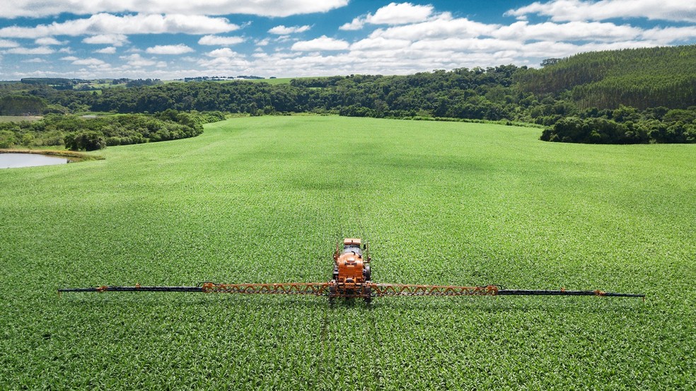 Proprietários rurais têm buscado ferramentas que preservem a natureza e, ao mesmo tempo, não comprometam sua produtividade — Foto: Jacto Agrícola/Divulgação