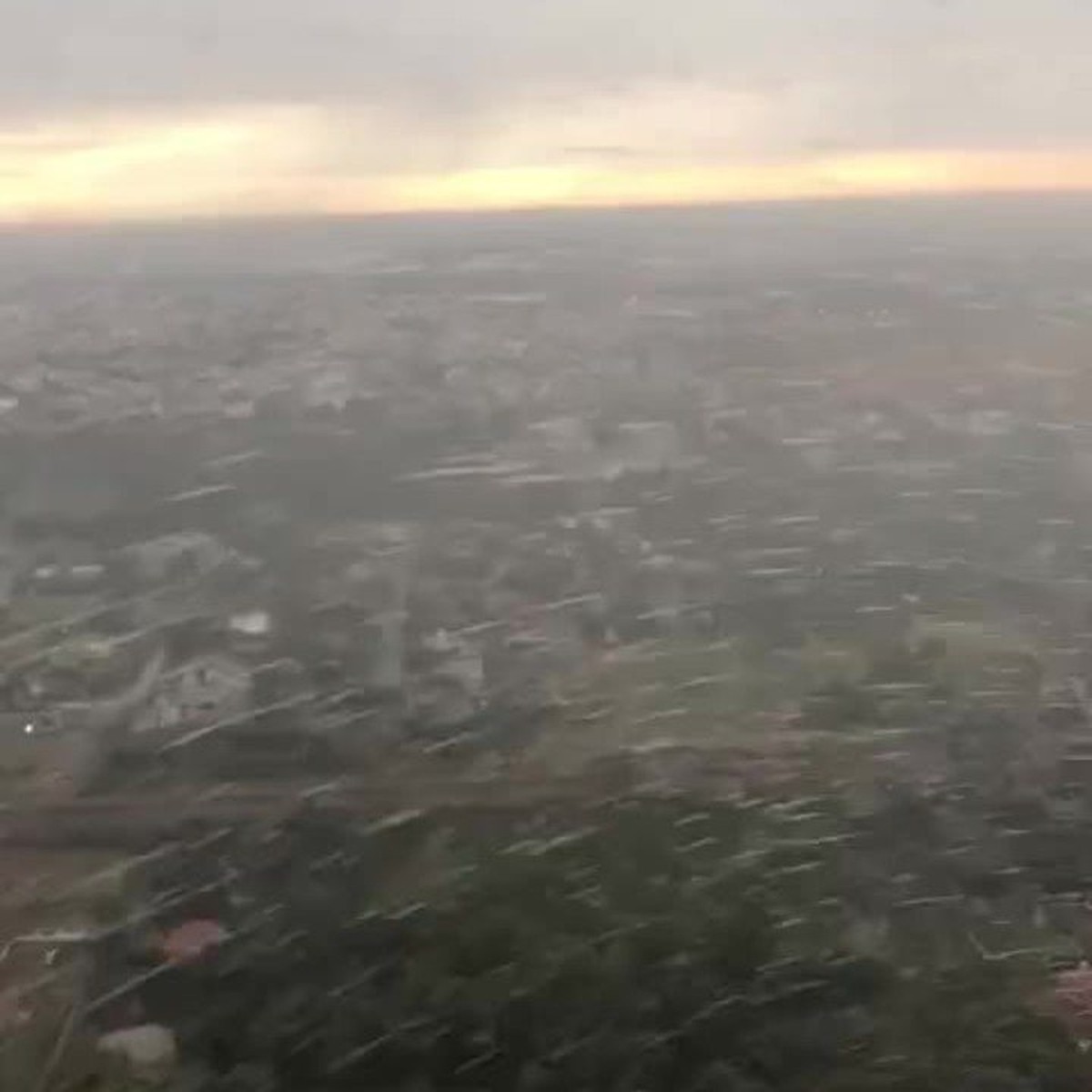 Resultado de imagem para Distrito Federal registra chuvas isoladas apÃ³s mais de 80 dias de seca