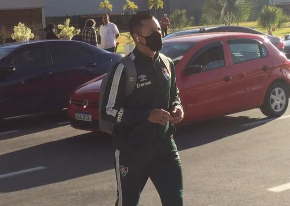 Marlon voltou a ser relacionado no Fluminense contra o América-MG — Foto: Thiago Lima