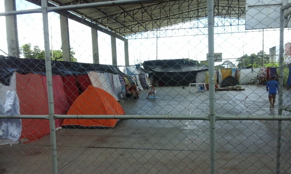 Pra&ccedil;a foi ocupada no primeiro dia da reintegra&ccedil;&atilde;o de posse, em 12 de julho (Foto: Janicleia da Silva Araujo/Arquivo Pessoal)