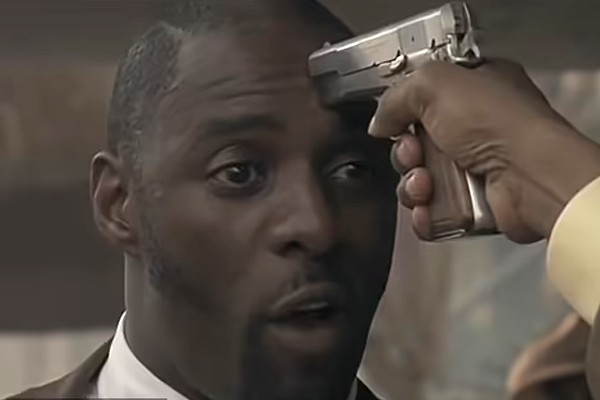 O ator Idris Elba em cena do filme O Gângster (2007) (Foto: Reprodução)