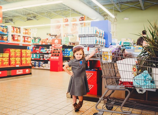 Menina faz festa de aniversário inspirada em rede de supermercado (Foto: Reprodução: Facebook /Webb Trio Photography)