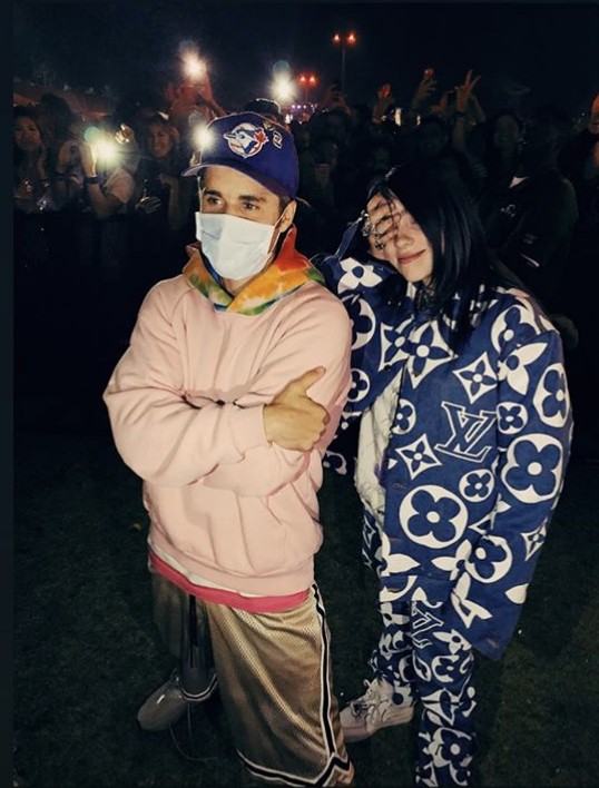 Fã de Justin Bieber, Billie Eilish conhece o cantor durante festival (Foto: Reprodução/Instagram)