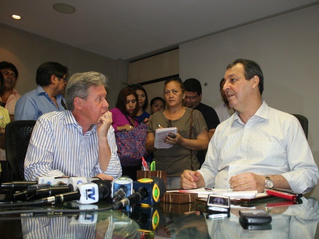 Adversários políticos discutiram parcerias entre Prefeitura e Estado (Foto: Adneison Severiano/G1 AM)