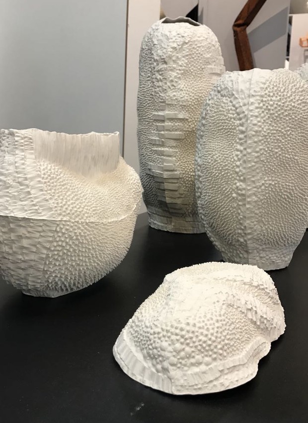 Vasos de porcelana da linha Oceânica, assinados por Nicole Toldi, à venda na Dpot a partir de 07 de agosto (Foto: Casa e Jardim)