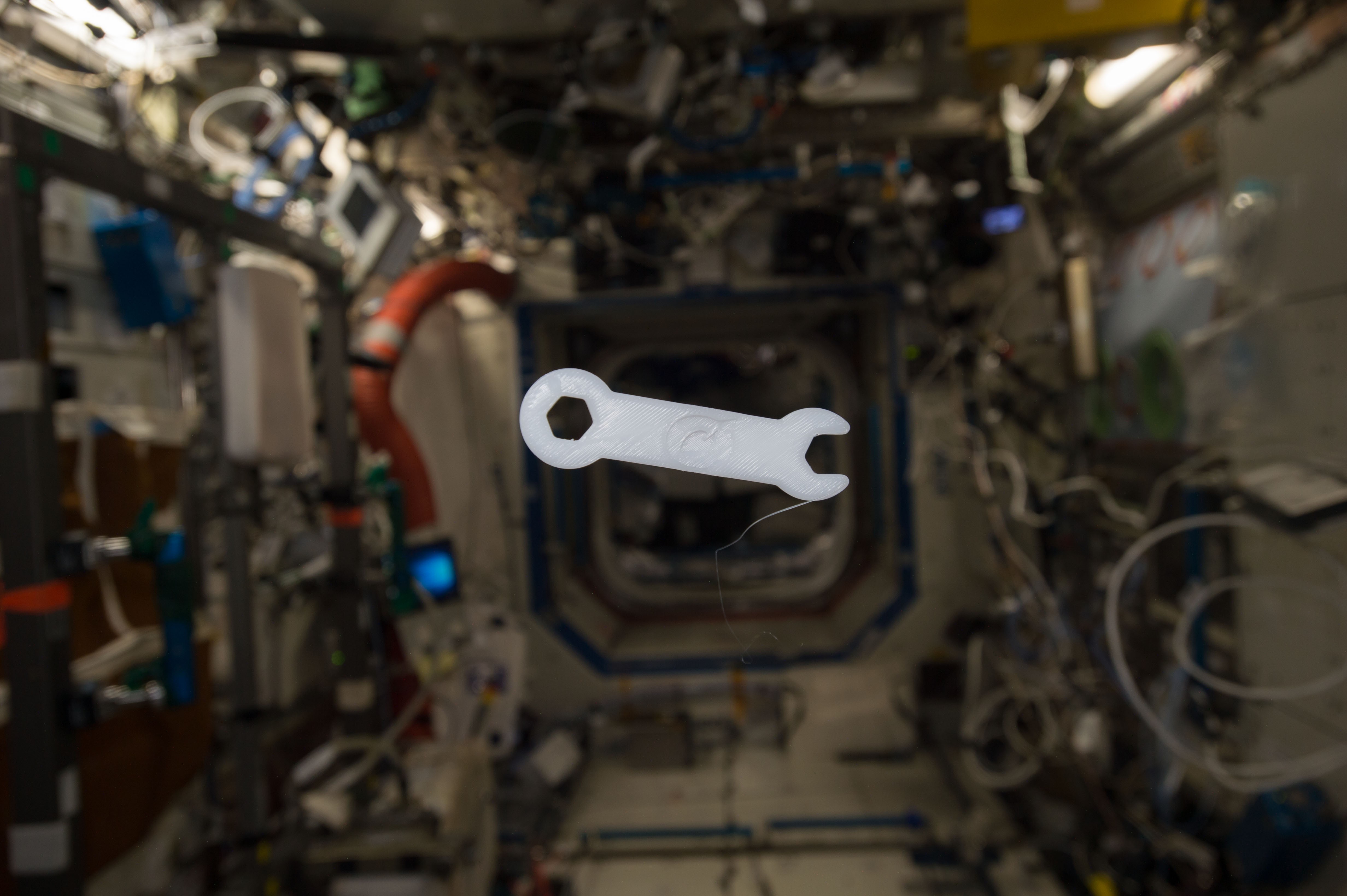 Chave fabricada com impressora 3D na ISS (Foto: NASA)