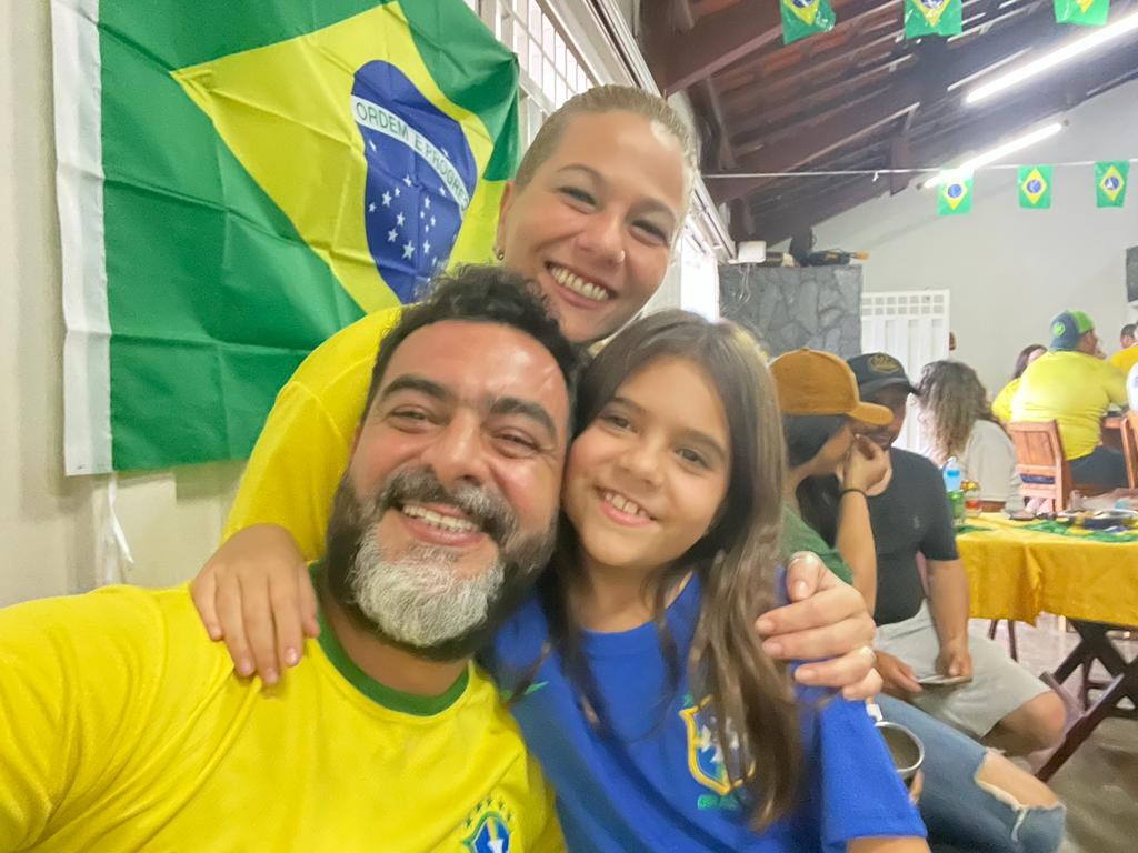Reunião em família, expediente reduzido: Brasil nas quartas da Copa gera clima de 'feriadão' em Franca, SP