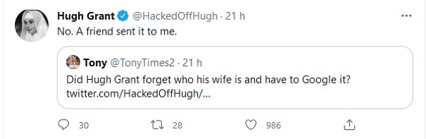O ator Hugh Grant respondendo um fã que perguntou se ele esqueceu o nome da própria esposa (Foto: Twitter)