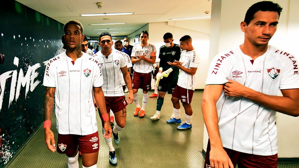 Caio Paulista e Ganso não funcionaram em novas funções — Foto: Mailson Santana / Fluminense FC