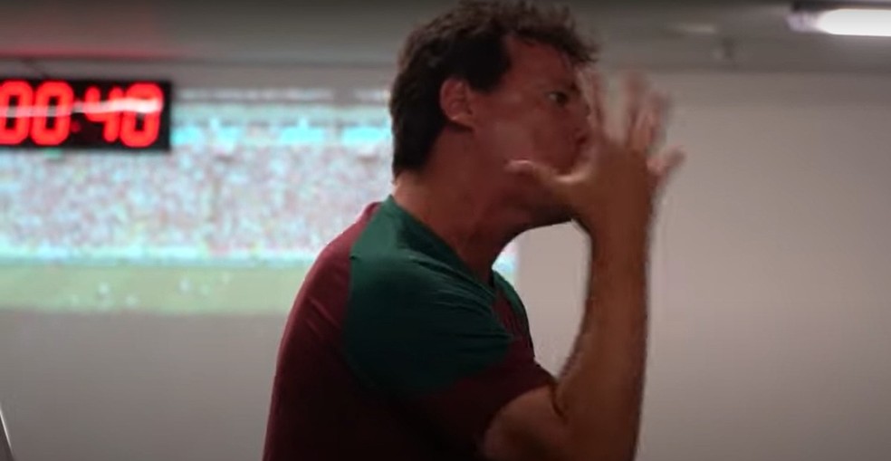 Diniz em v�deo antigo no vesti�rio do Maracan� � Foto: Reprodu��o