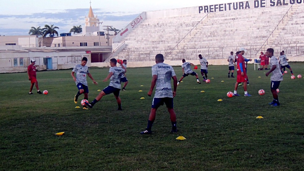Salgueiro tem um timesem grandes estrelas — Foto: Rômulo Alcoforado