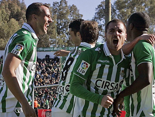 Bétis vence Levante e chega na zona de classificação para Champions ...
