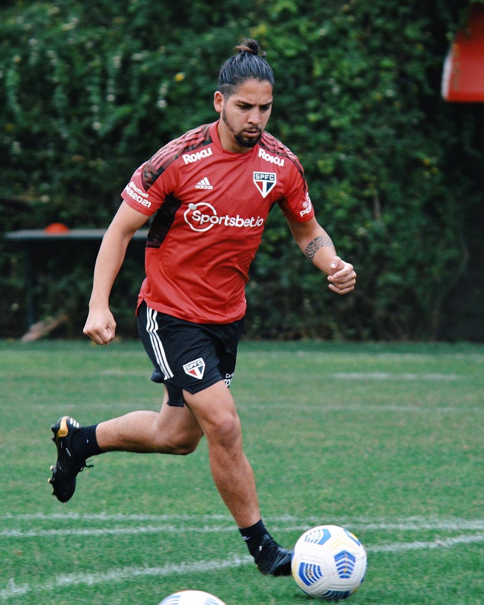 Benítez em treino do São Paulo — Foto: Erico Leonan/saopaulofc.net