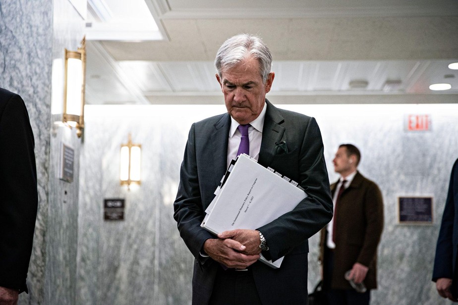 Powell: Fed vê 'turbulências, fraudes, falta de transparência e riscos' nos criptoativos