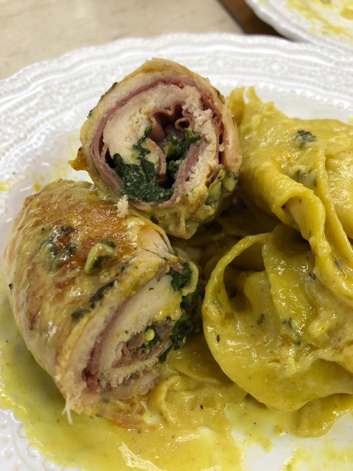 Pappardelle Com Enroladinho De Frango Do Chef Ravioli