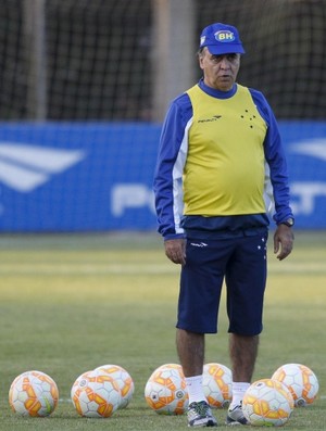 Marcelo poupa titulares do Cruzeiro e escala reservas para enfrentar a Ponte