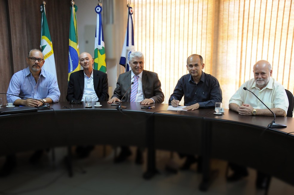 Evandro Soares assumiu a reitoria nesta segunda-feira (2) — Foto: UFMT/Secom