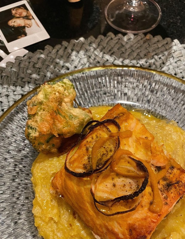 Rafa Kalimann e Daniel Caon curtem jantar romântico (Foto: Reprodução/Instagram)