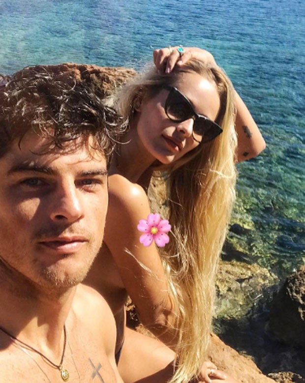 Yasmin faz topless em viagem com o marido, Evandro Soldati, em Ibiza (Foto: Reprodução/Instagram)