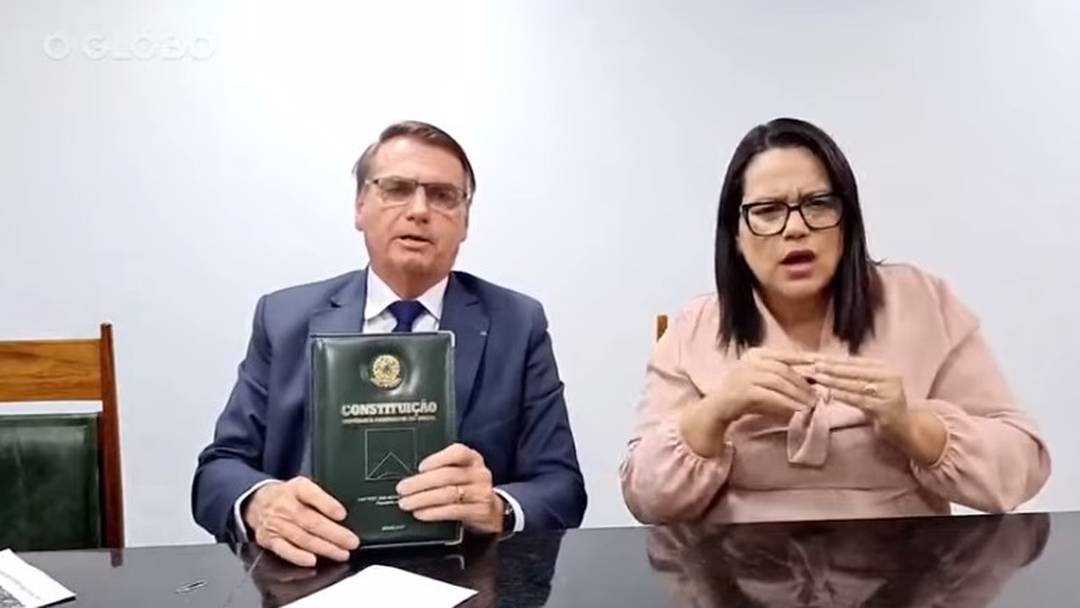 Bolsonaro ironiza Carta pela Democracia