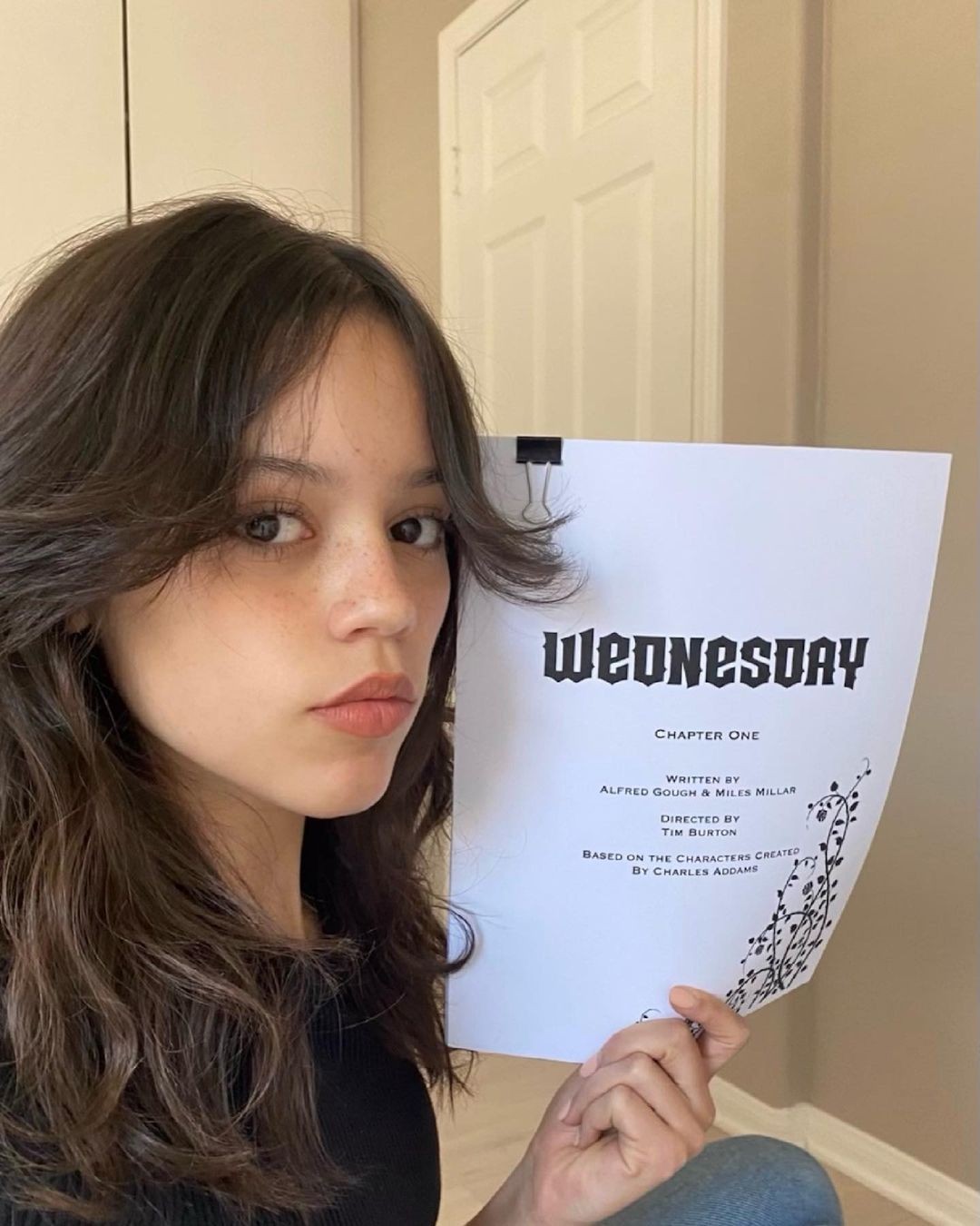 Jenna Ortega faz Wandinha Addams na nova série da Netflix