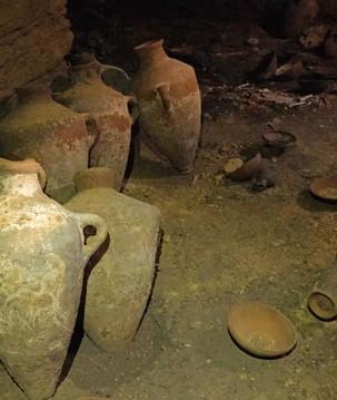 Artefatos em caverna em praia de Israel seriam da época do êxodo do Egito